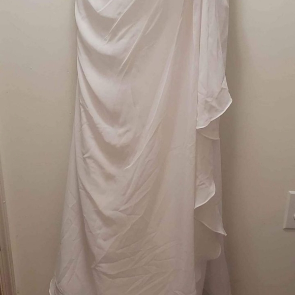 David's Bridal Wedding Gown - Picture 6 of 9